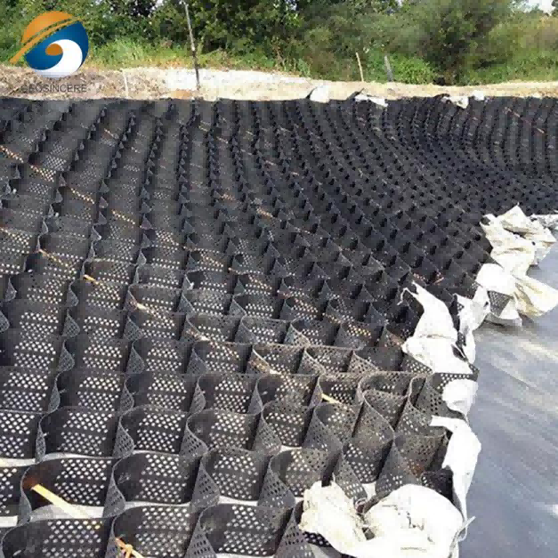 Наклонная подъездная дорога из пластика HDPE Геоячейка Наклонная подъездная дорога из пластика HDPE Геоячейка