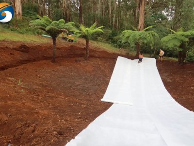 GEOSINCERE Geosynthetics Геотекстильное полотно под гравием