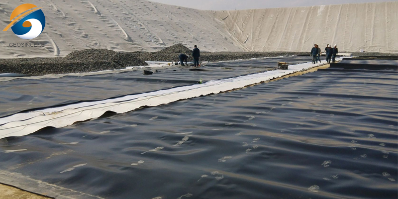 Свалка с покрытием из геомембрана 1,5 мм HDPE Свалка с покрытием из геомембрана 1,5 мм HDPE